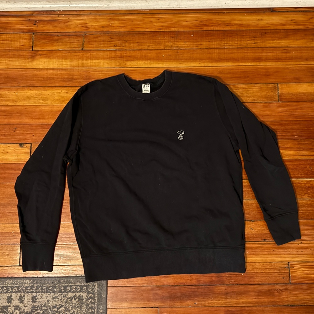 Used Men’s Uniqlo x Kaws Snoopy sweat shirt men’s large